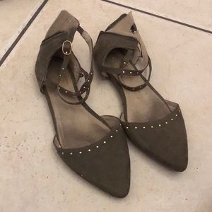 Olive pointy flats